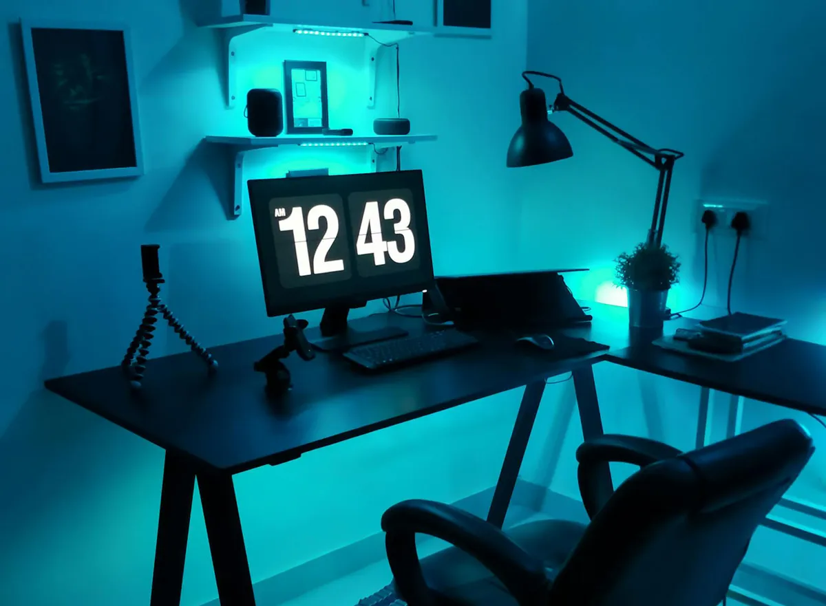 Digital Detox: Unplugging to Reconnect with Yourself